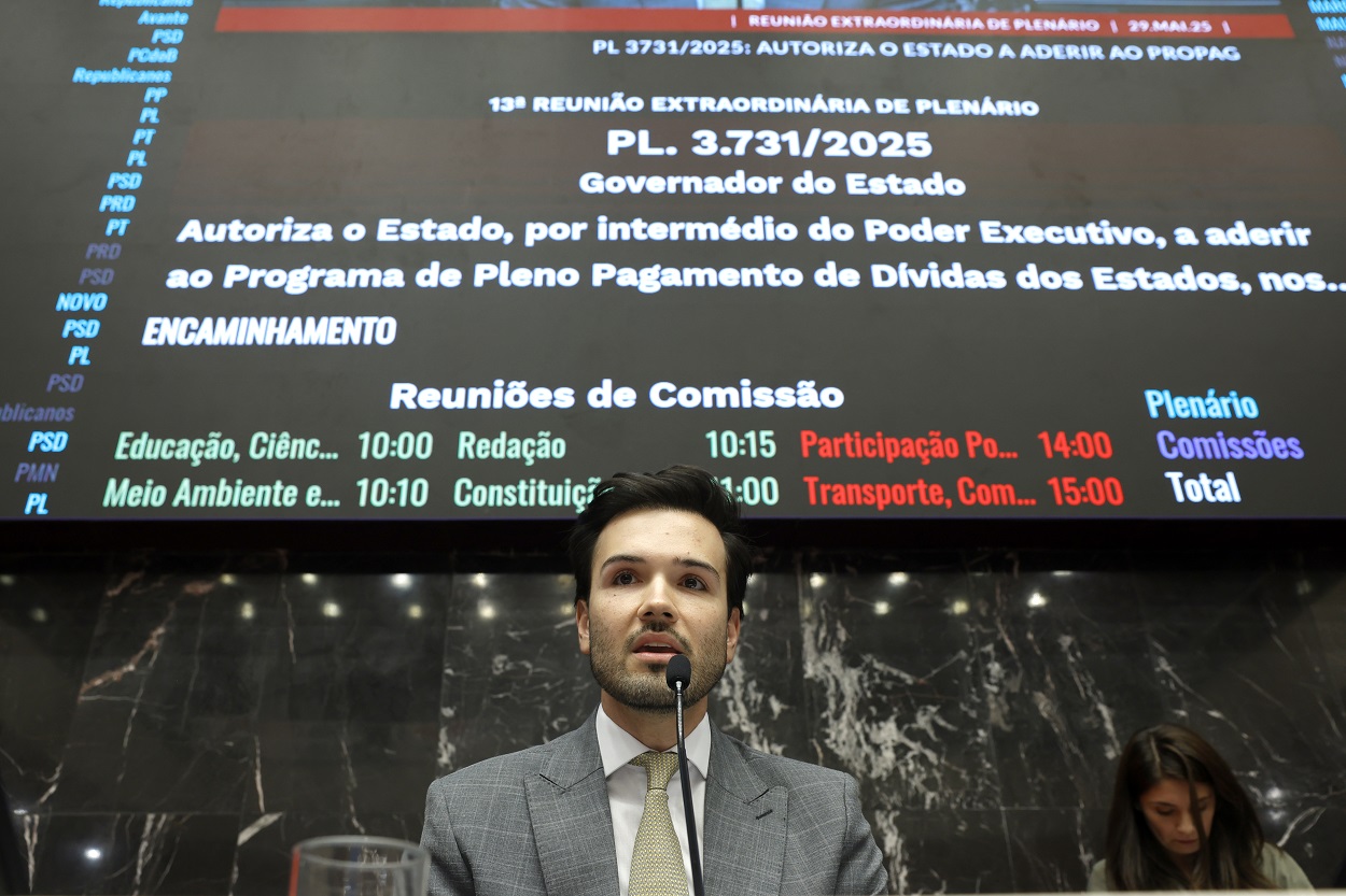 Tadeu comemora aprovação de autorização do Propag na Almg